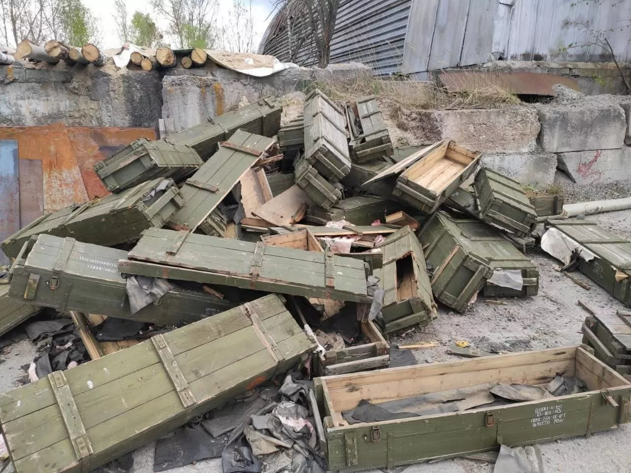 Чорнобильська зона після окупації: що залишили росіяни та як відновлюється територія