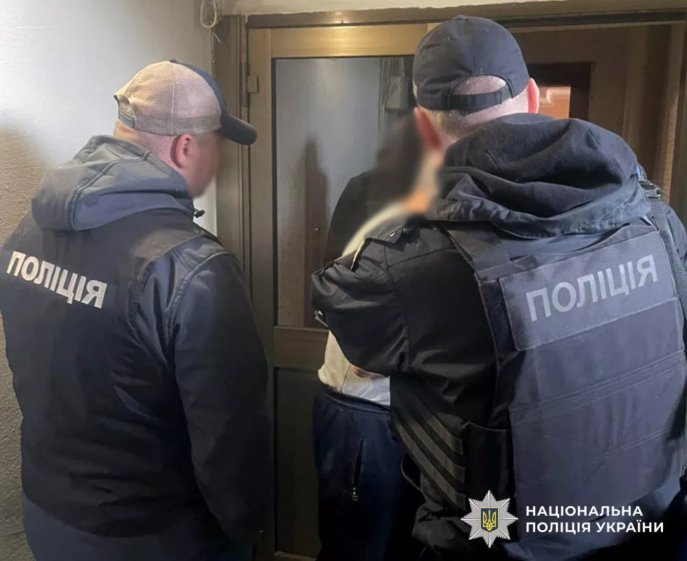500 доларів за «відмазку»: у Житомирі лікарів викрили на схемі для ухилення від служби