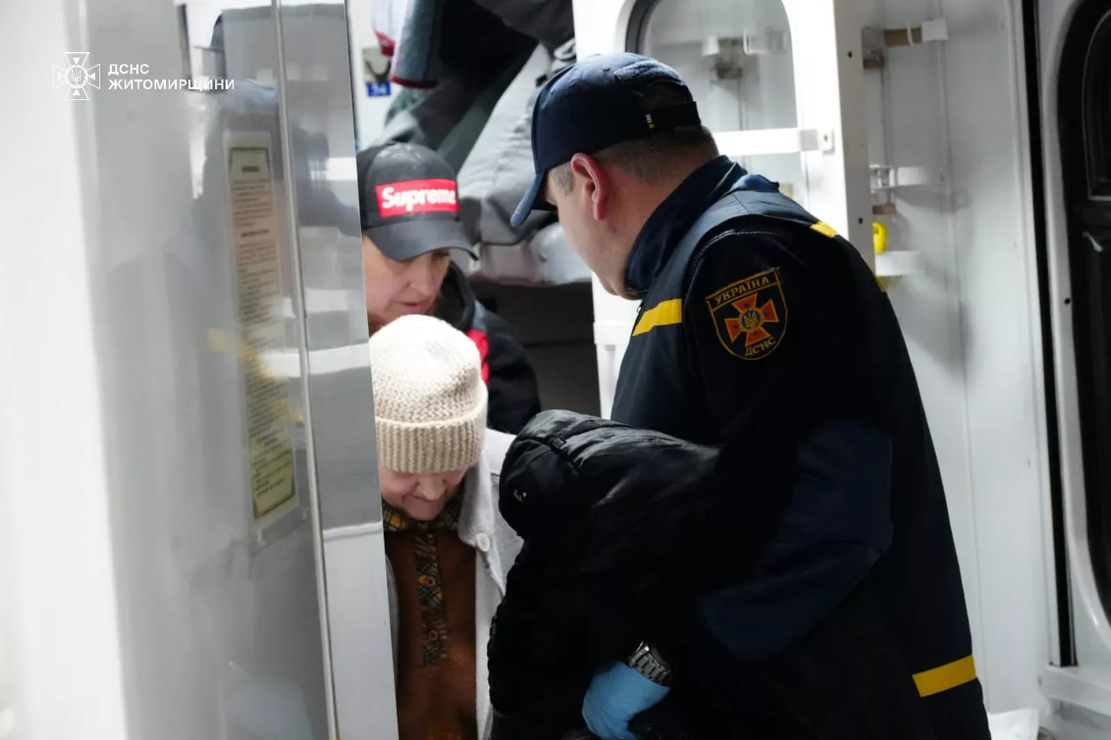 Із прифронтового сходу до Бердичева прибув евакуаційний потяг з маломобільними людьми