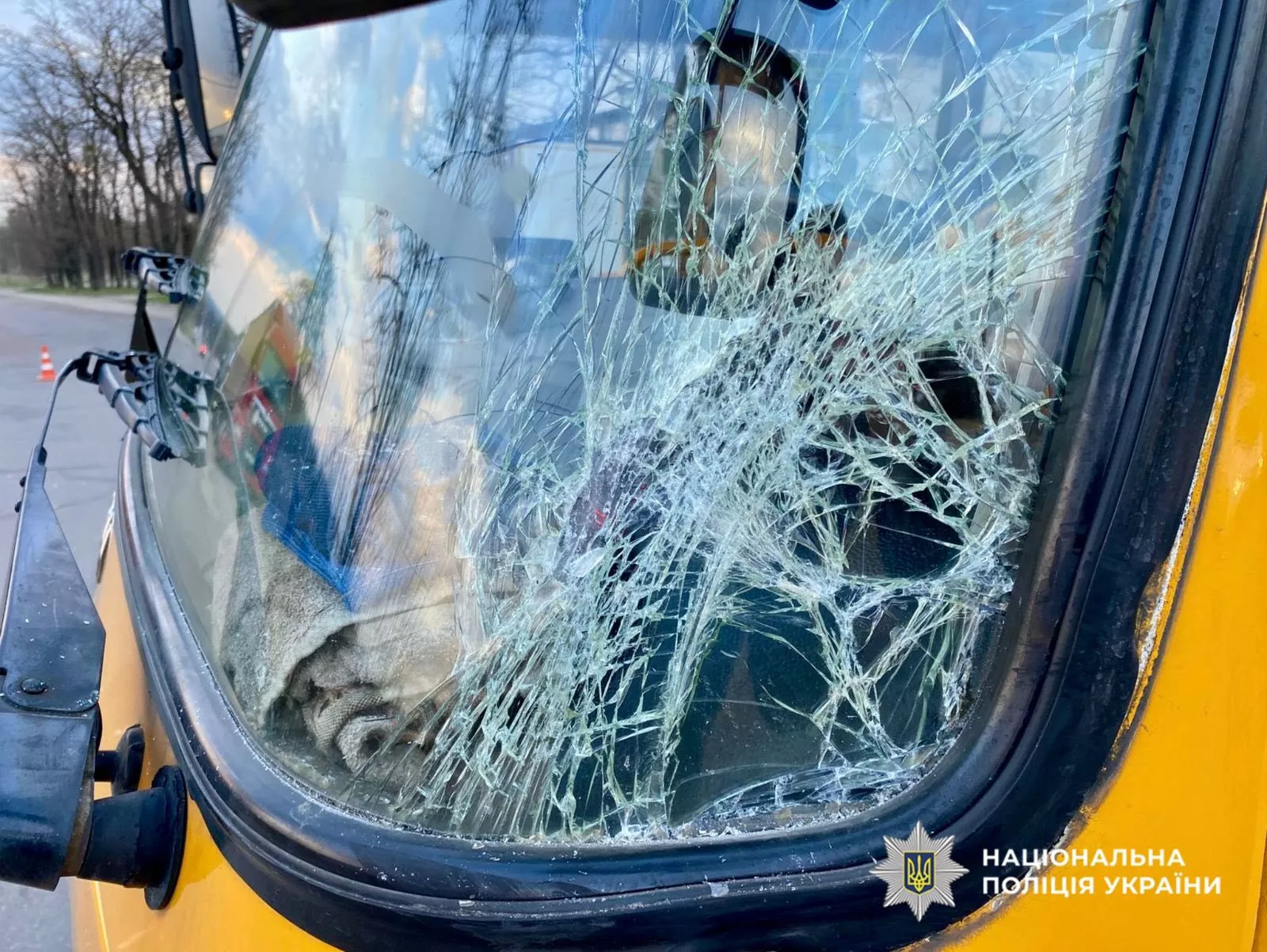 У Житомирі 15-річний мотоцикліст потрапив у ДТП з автобусом