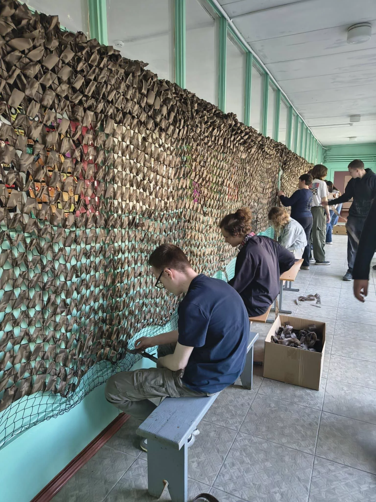 У Малинському ліцеї №4 зібрали 38 000 грн на потреби фронту і відкрили Дошку пам'яті загиблим випускникам