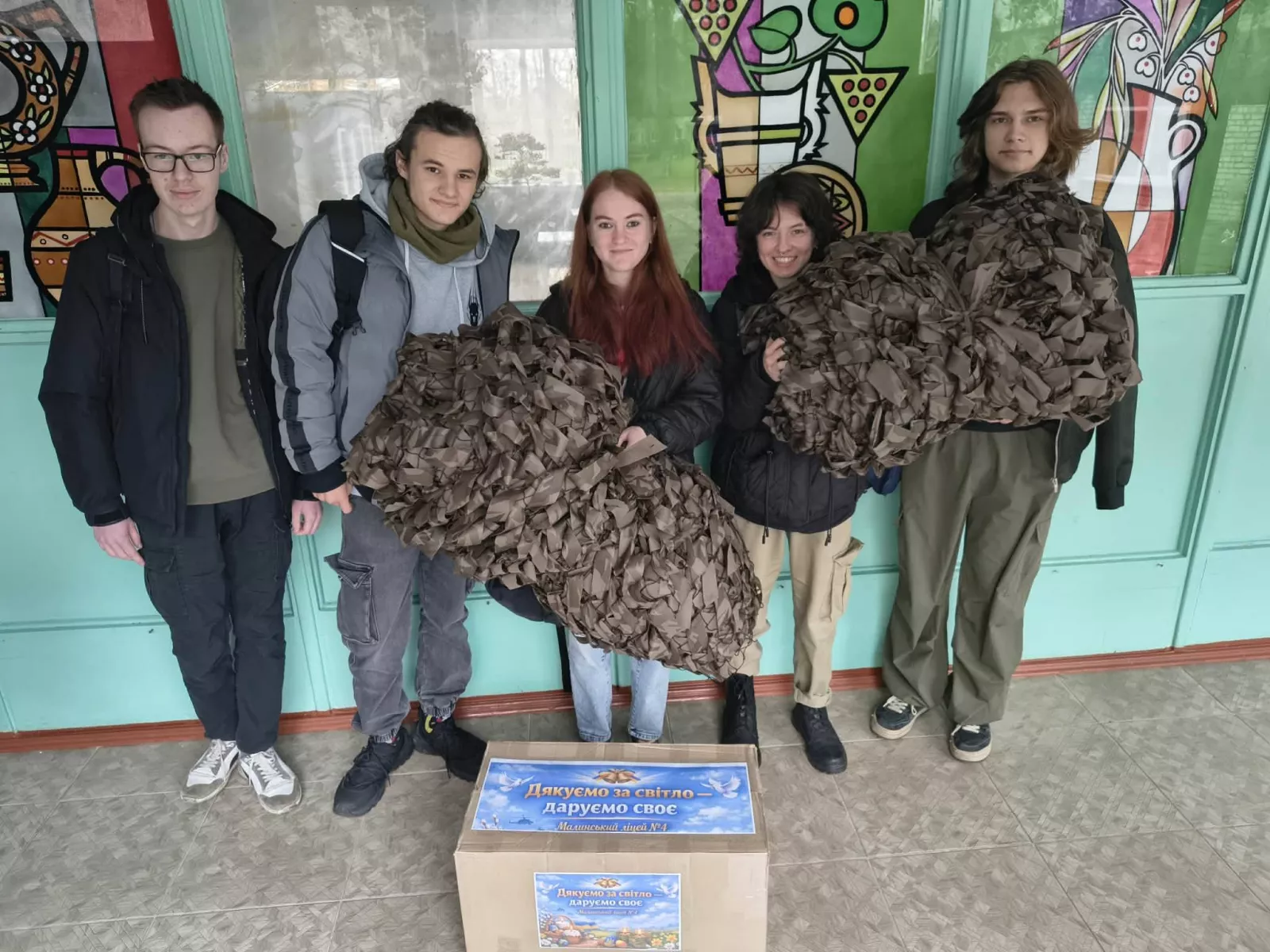 У Малинському ліцеї №4 зібрали 38 000 грн на потреби фронту і відкрили Дошку пам'яті загиблим випускникам