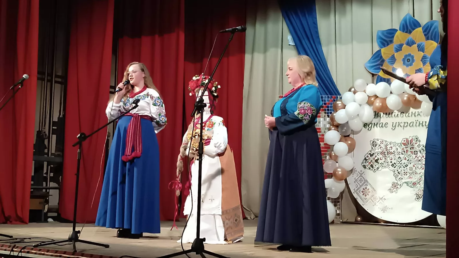 У Чоповицькій громаді відзначили День вишиванки патріотичною ходою 