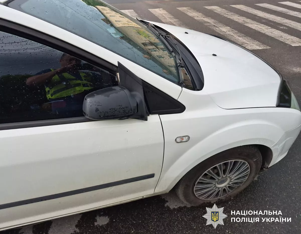 У Бердичеві під колеса Ford потрапила 77-річна велосипедистка: жінка в реанімації