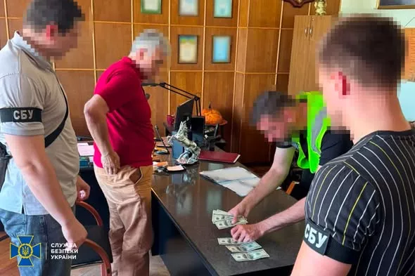 На Житомирщині викрили схему поборів за оформлення інвалідності: затримано керівника медзакладу