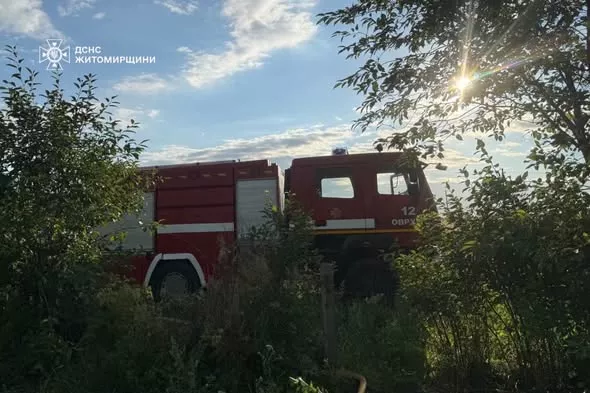 У Коростенському районі рятувальники не дали вогню знищити житловий будинок