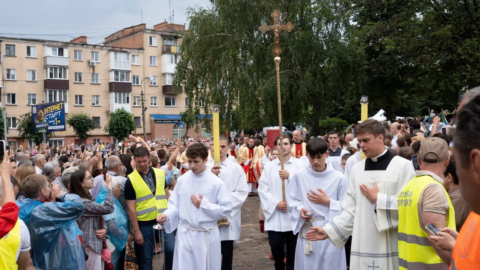Близько 6 тисяч вірян зібралися у Бердичеві на відпустові урочистості