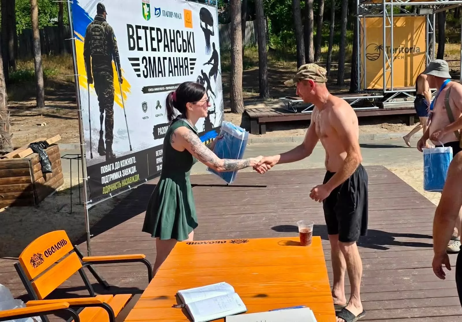 У Малині ветерани змагалися на SUP-дошках