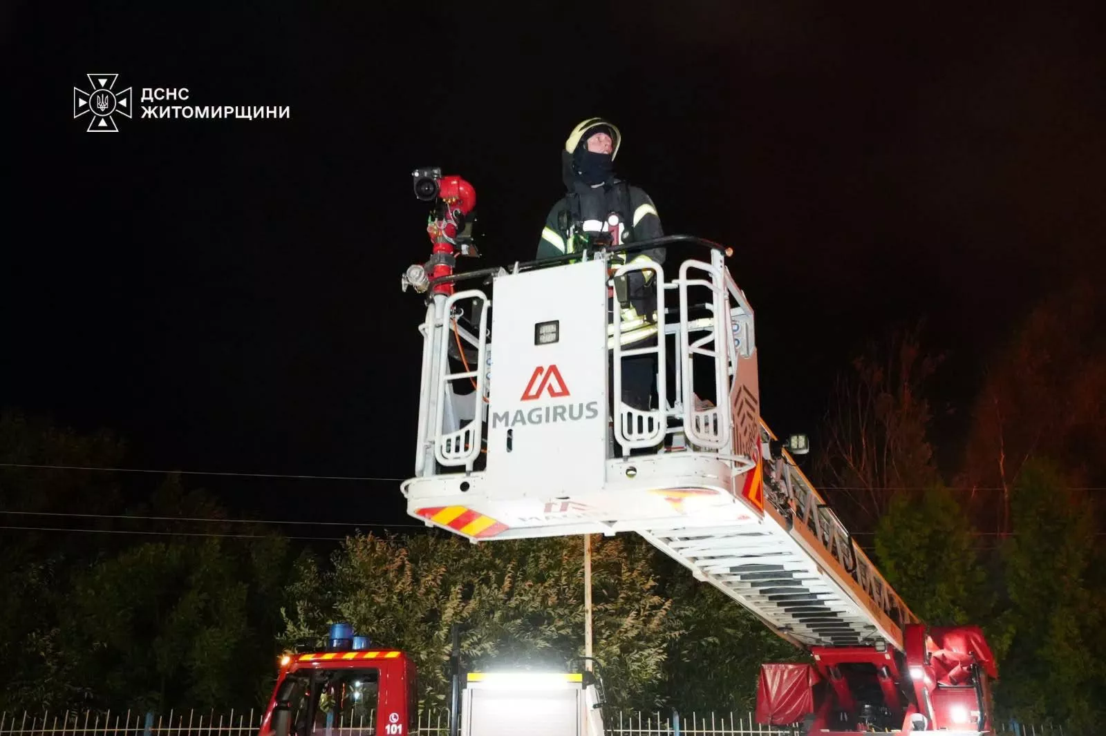 Рятувальники ліквідували наслідки нічної атаки на Житомирщину