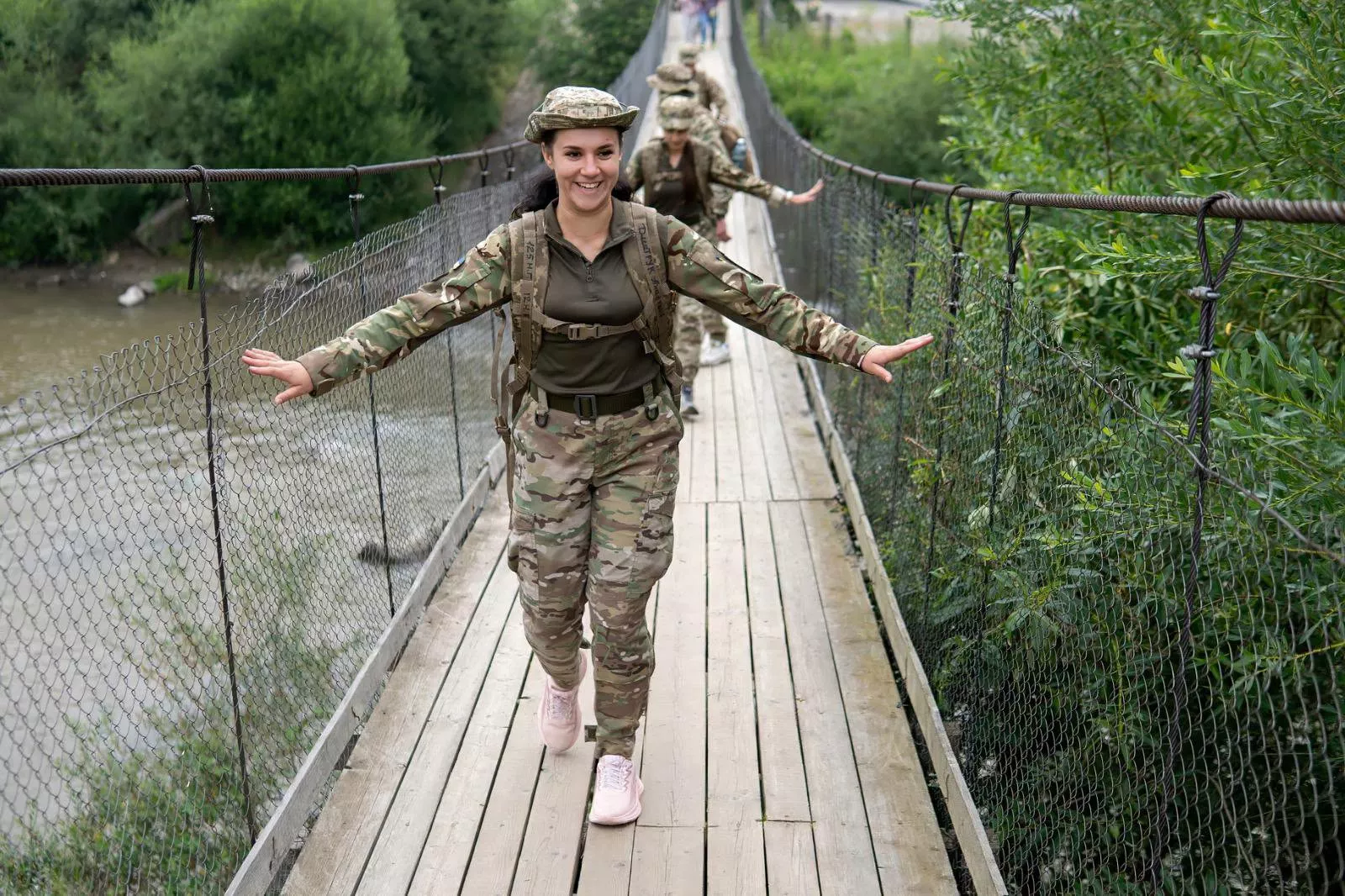 Курсанти ЖВІ підкорили Карпати: 25-кілометровий гірський марш у Закарпатті