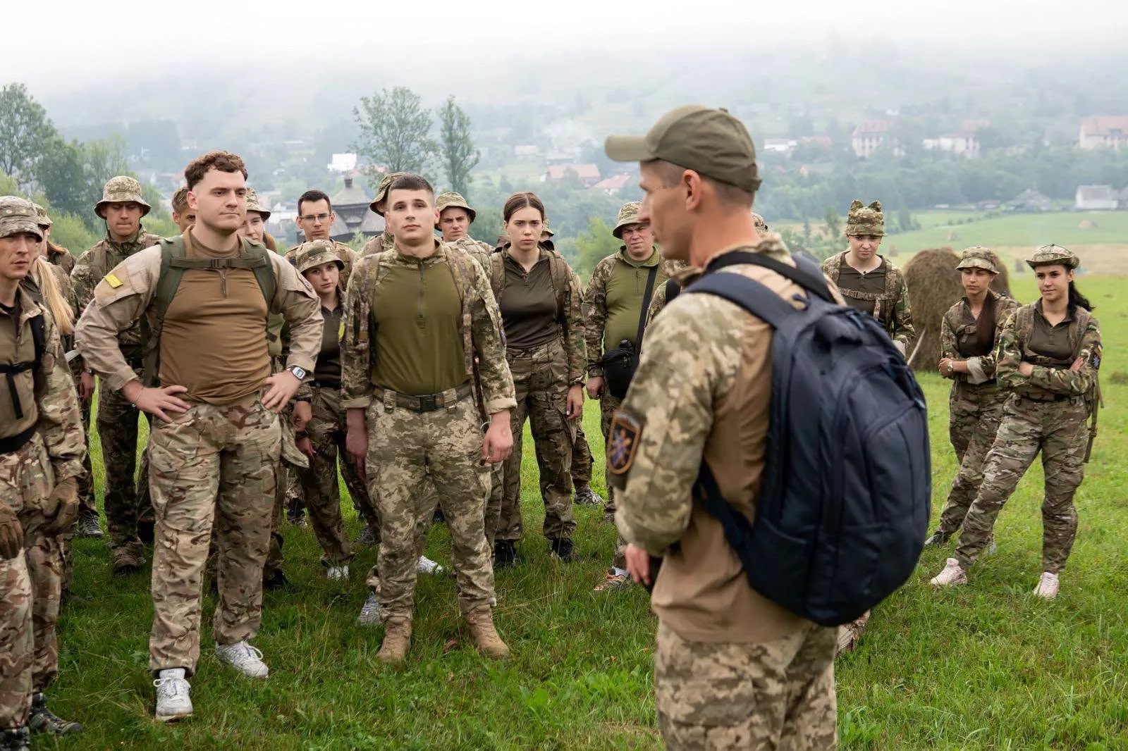 Курсанти ЖВІ підкорили Карпати: 25-кілометровий гірський марш у Закарпатті