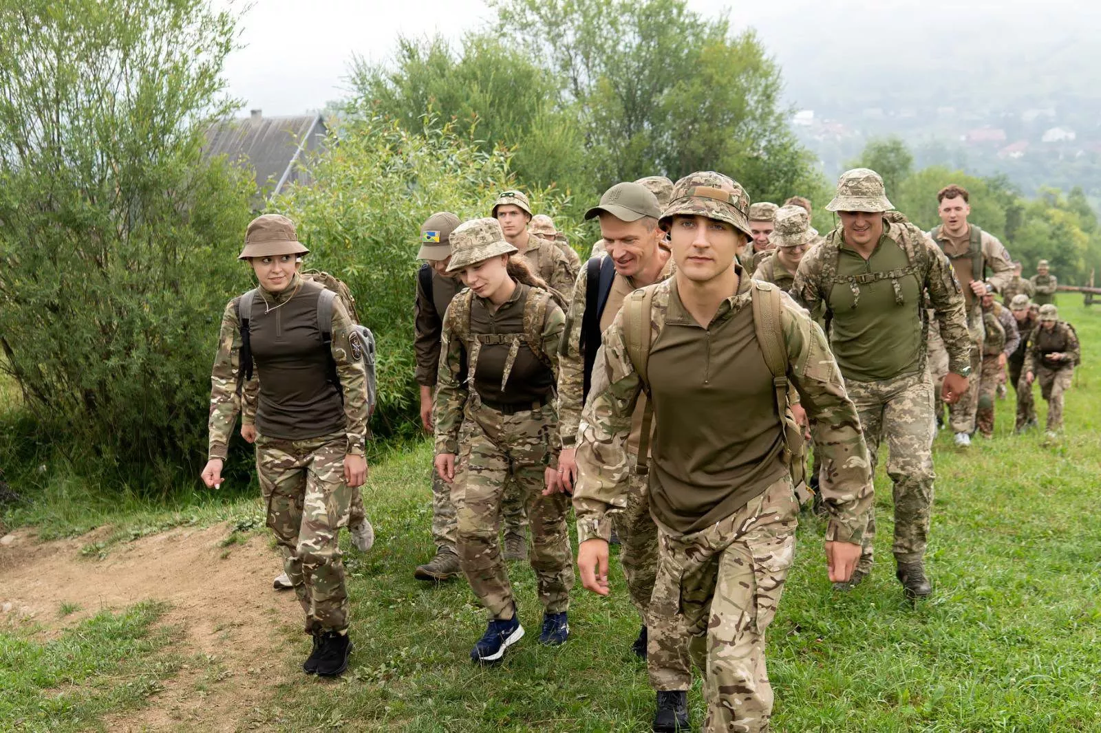 Курсанти ЖВІ підкорили Карпати: 25-кілометровий гірський марш у Закарпатті