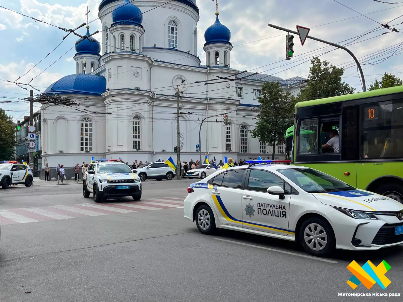 Житомир попрощався з трьома поліцейськими, які загинули внаслідок російської атаки