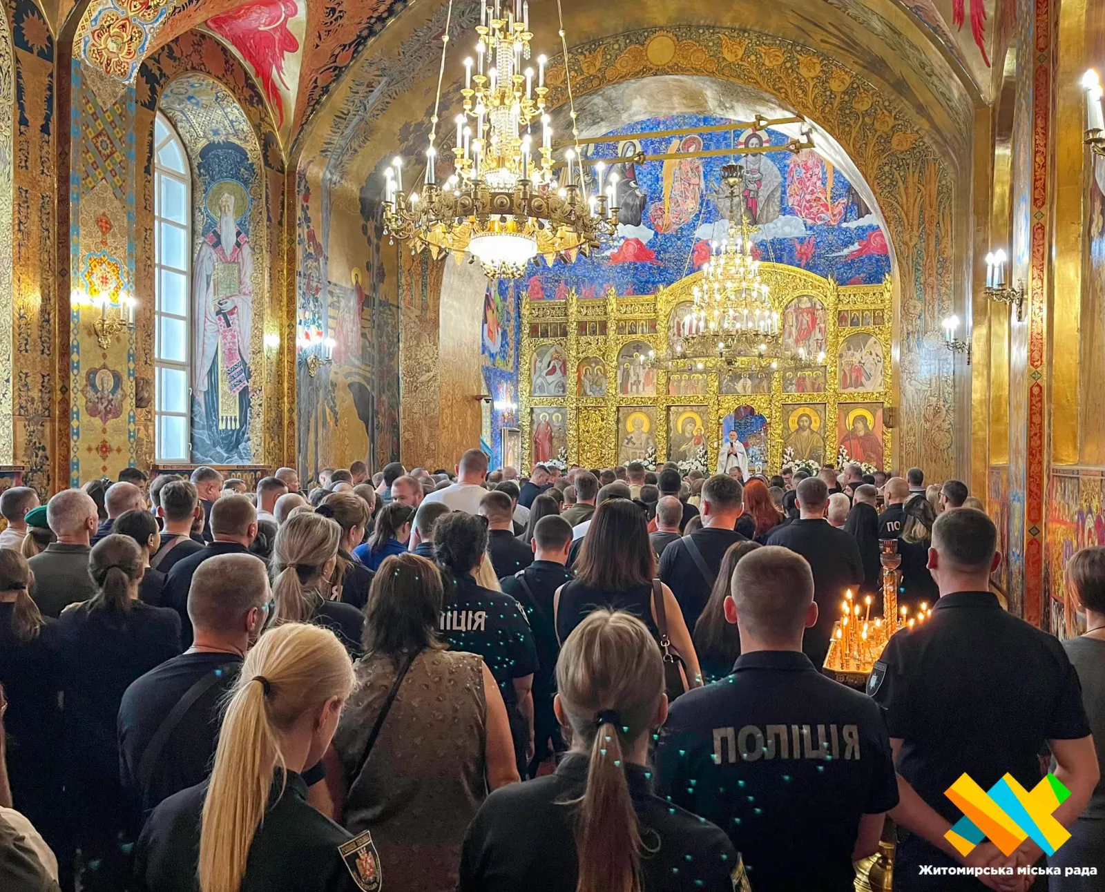Житомир попрощався з трьома поліцейськими, які загинули внаслідок російської атаки