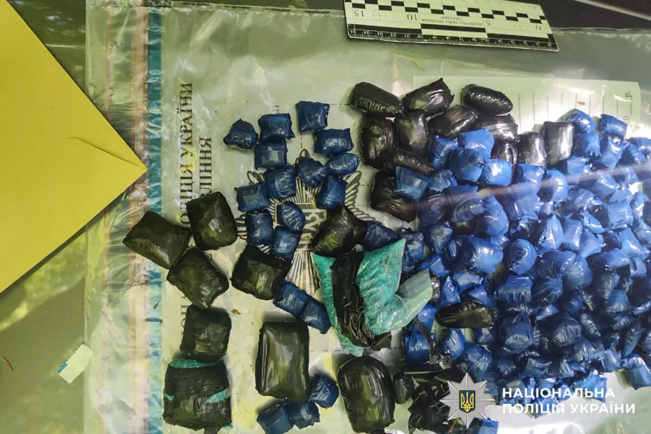 На Рівненщині судитимуть двох волинян, яких підозрюють у збуті наркотиків через «закладки»