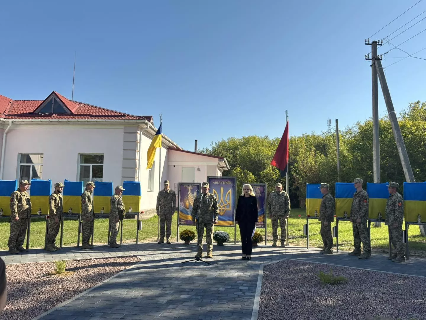 У Брусилівській громаді відкрили Алею Героїв на честь 20 захисників