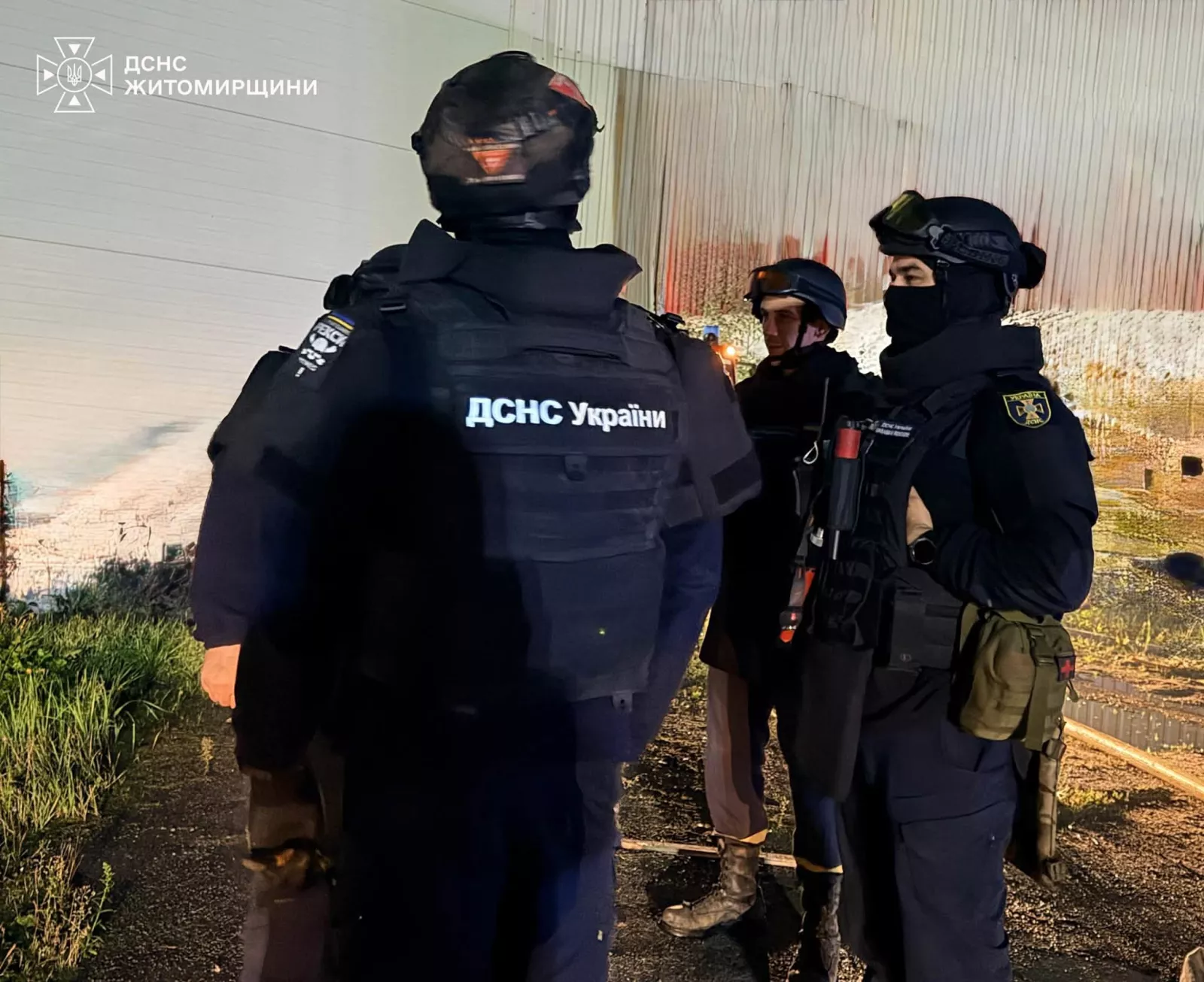 Рятувальники ліквідували пожежі після російських ударів на Житомирщині