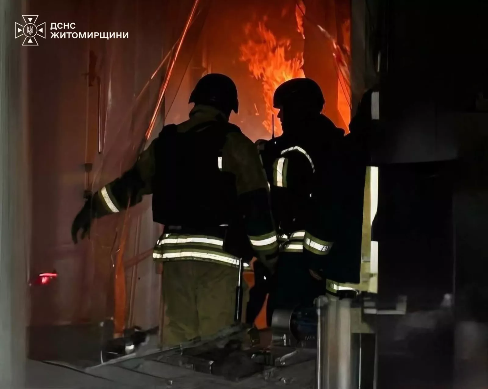 Рятувальники ліквідували пожежі після російських ударів на Житомирщині