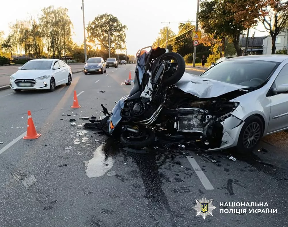 У Житомирі зіткнулися Renault та Honda — травмовані двоє людей
