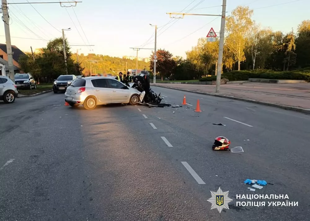 У Житомирі зіткнулися Renault та Honda — травмовані двоє людей