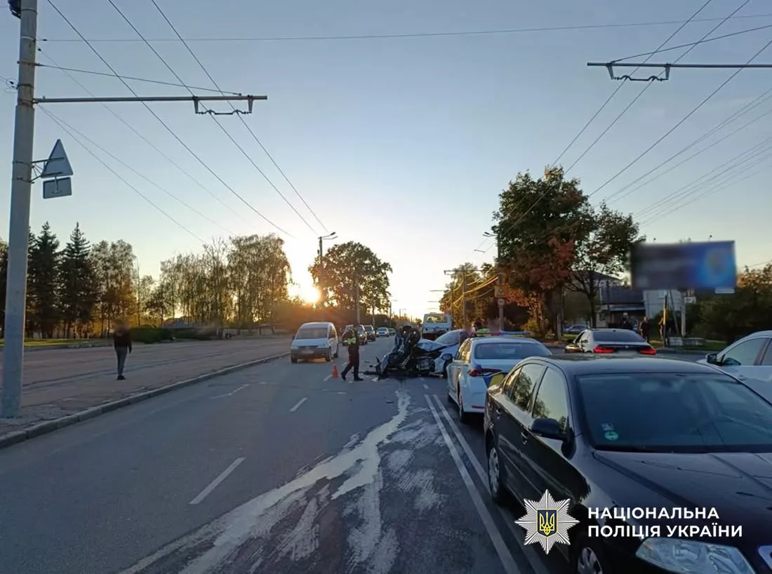 У Житомирі зіткнулися Renault та Honda — травмовані двоє людей