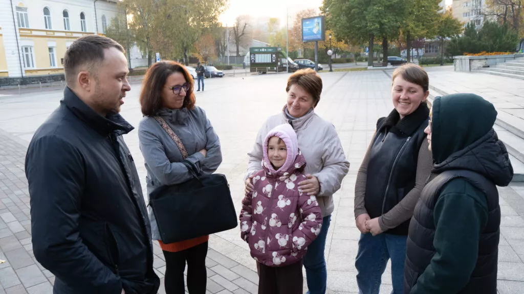 «Спадщина світла»: діти захисників із Житомирщини вирушили на освітній відпочинок до Львова