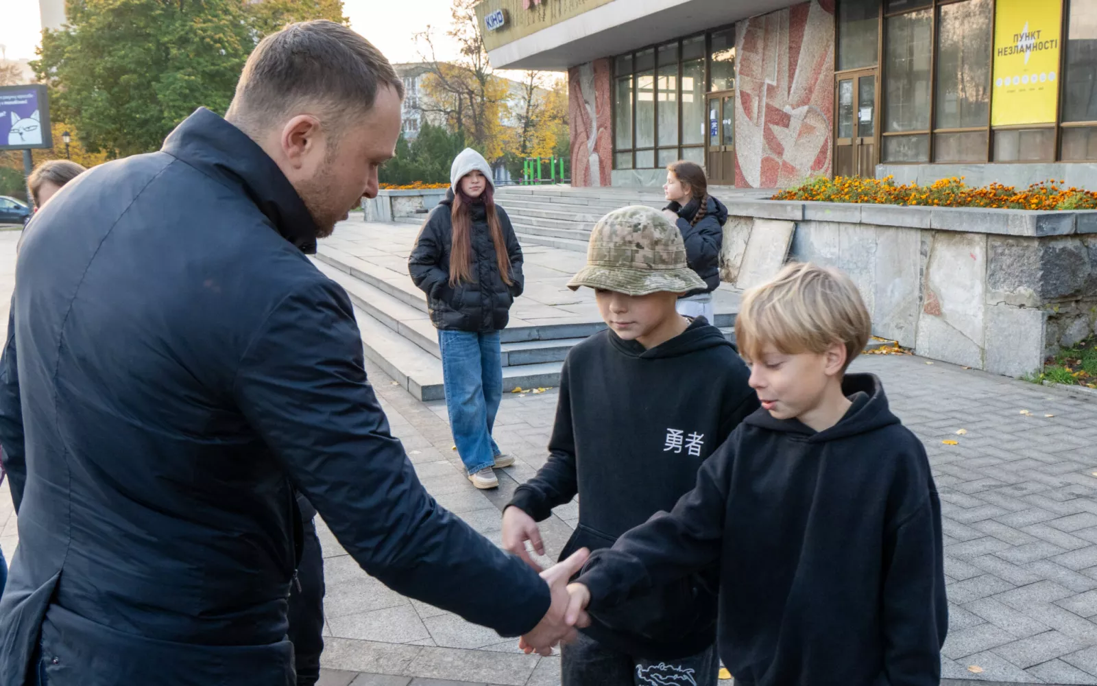 «Спадщина світла»: діти захисників із Житомирщини вирушили на освітній відпочинок до Львова
