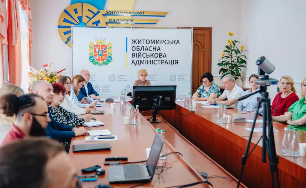 На Житомирщині посилять підтримку медиків, вакцинацію та психологічну допомогу в громадах