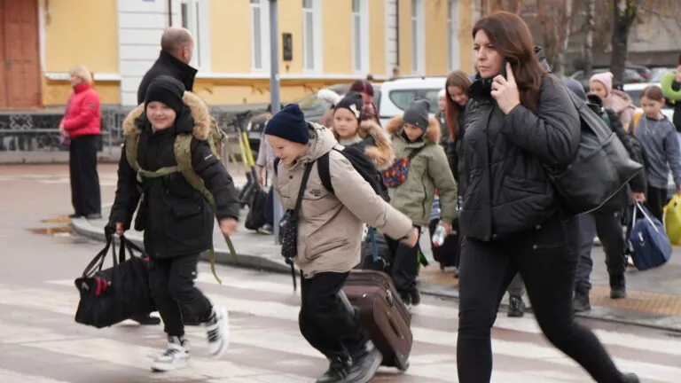 Діти пільгових категорій області вирушили до Міжнародного дитячого центру «Артек»