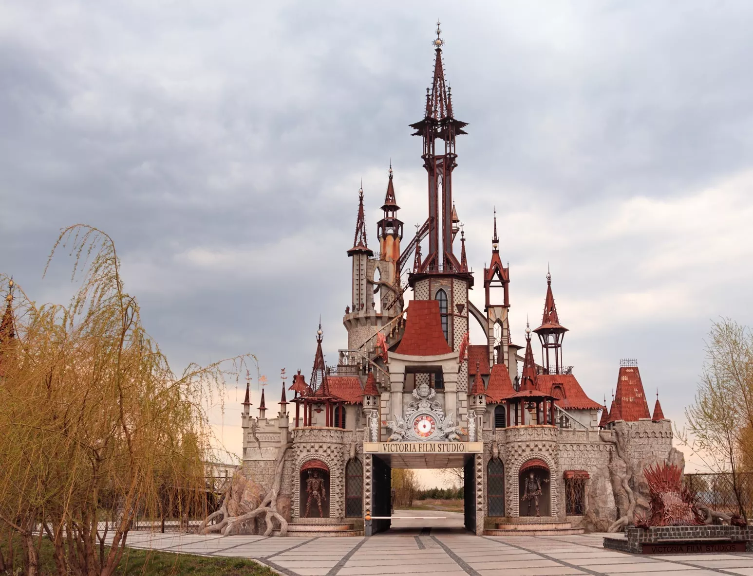 Ukraine's "Disneyland" near Kyiv: the fairy-tale film-studio castle in Hurivshchyna