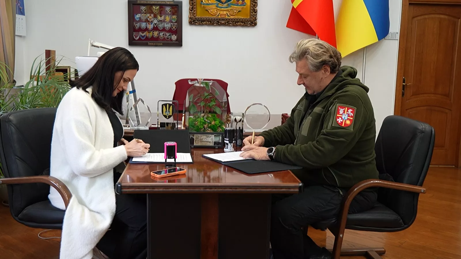 Підтримка прийомних батьків і сімейного виховання: Житомирська ОВА підписала Меморандум із БФ «ТВОЯ ОПОРА»