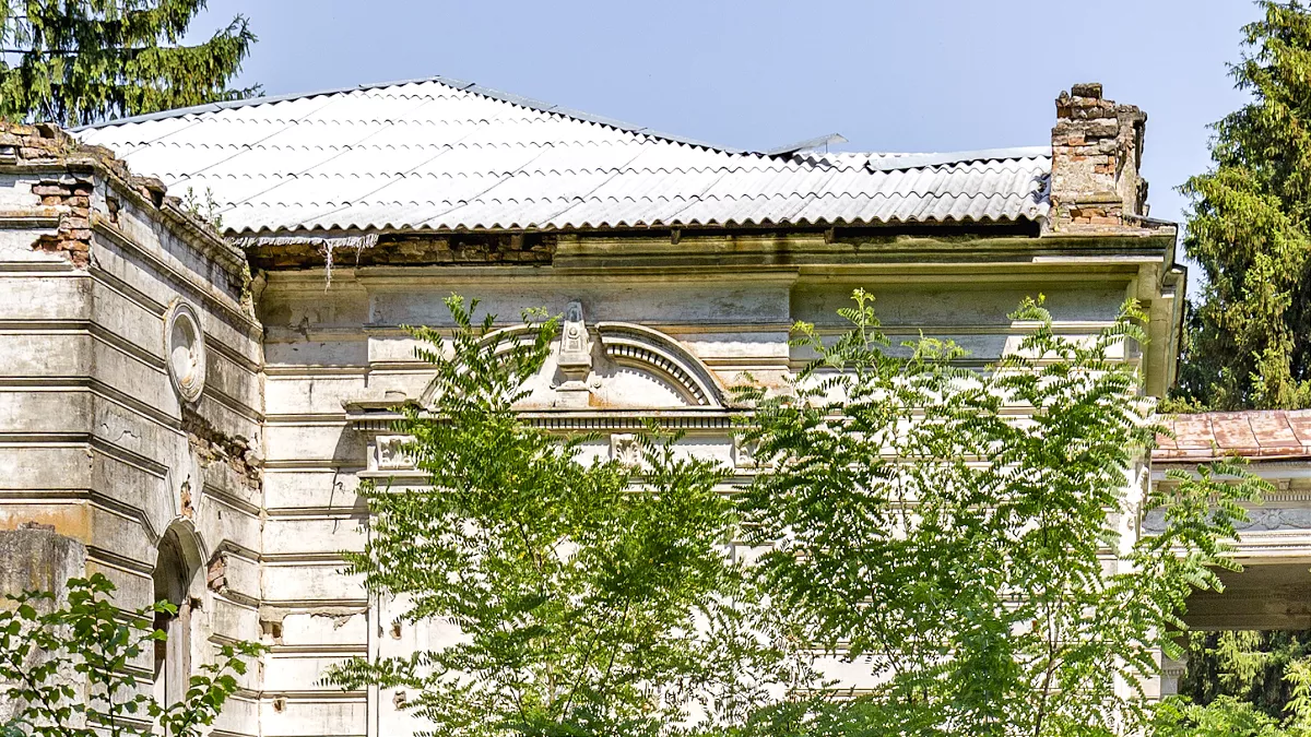 Палац Корницьких у Рогачах: неокласична перлина Житомирщини