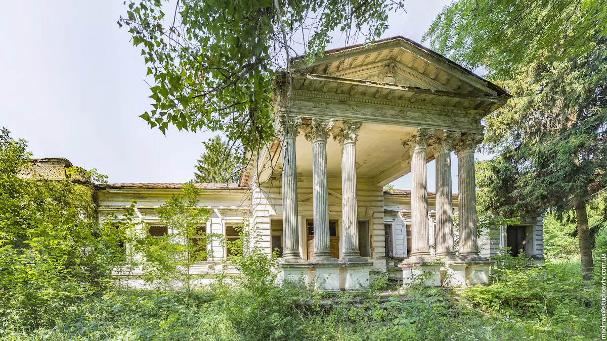 Палац Корницьких у Рогачах: неокласична перлина Житомирщини
