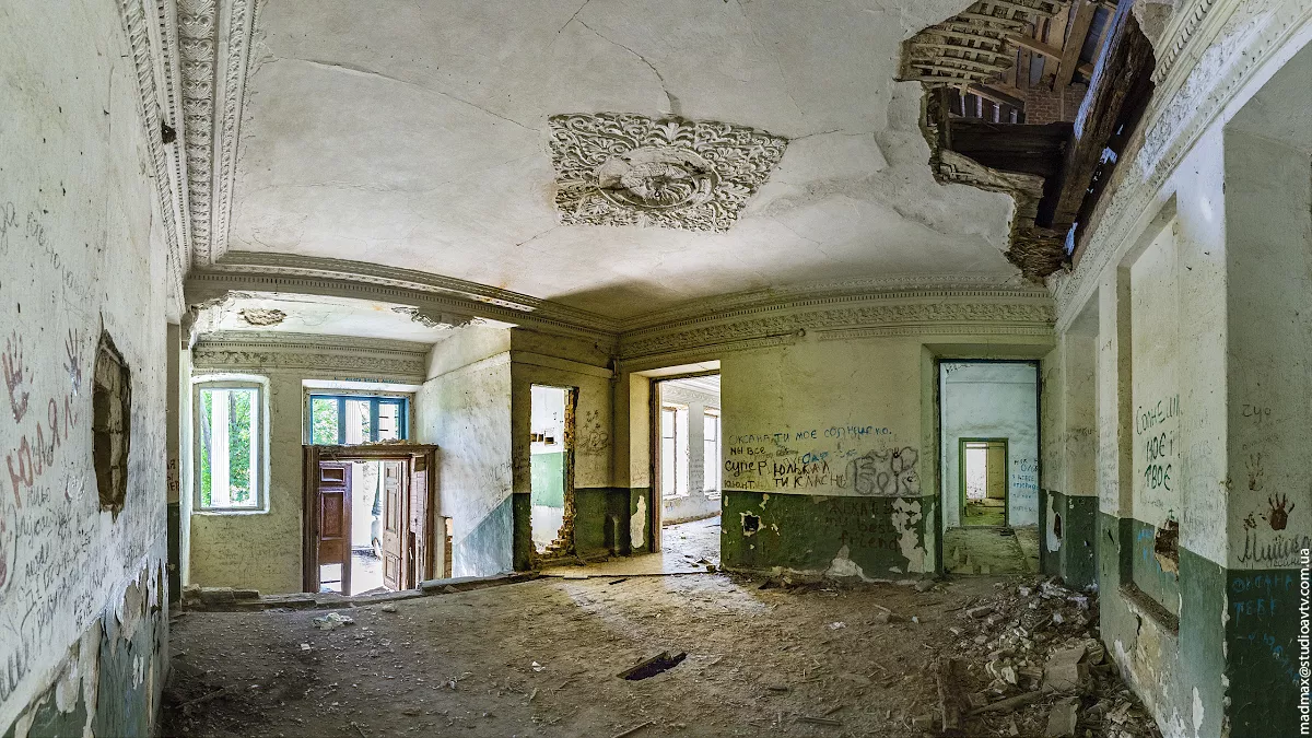 Палац Корницьких у Рогачах: неокласична перлина Житомирщини