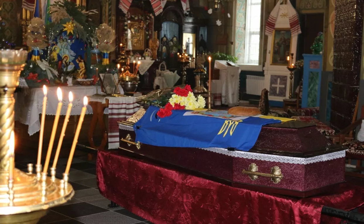 У Радомишлі поховали загиблого воїна Миколу Гринчука, який вважався зниклим понад рік