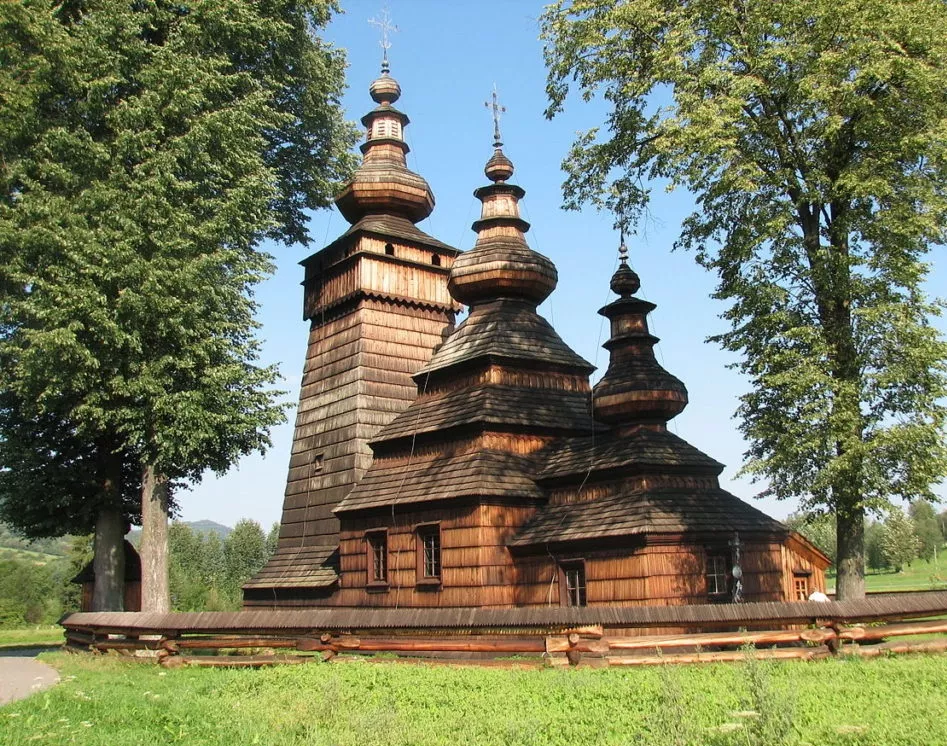 Таємниче Полісся: Скарбниця автентичних традицій та живої історії України