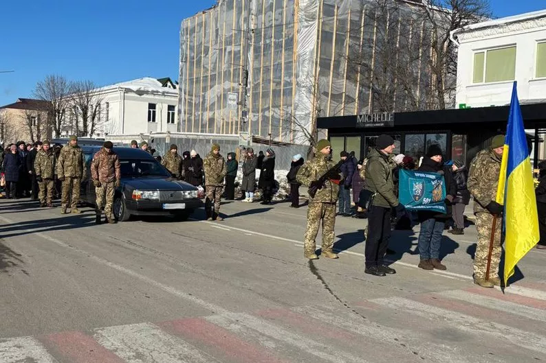 У Малині попрощалися із захисником Олександром Михайленком