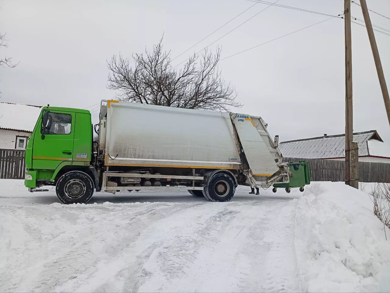 Комунальні служби Малина працюють у посиленому режимі: ліквідація поривів, ремонт обладнання та обстеження мереж