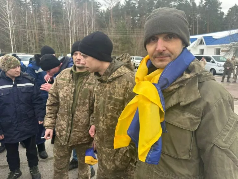Повернулися з російського полону: Віталій Бунечко привітав воїнів із Житомирщини