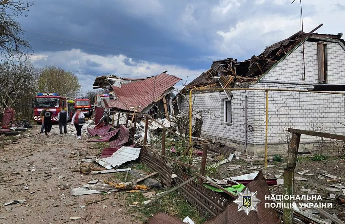 Удар по Житомирщині: загинула жінка, є поранені та масштабні руйнування — що відомо станом на зараз