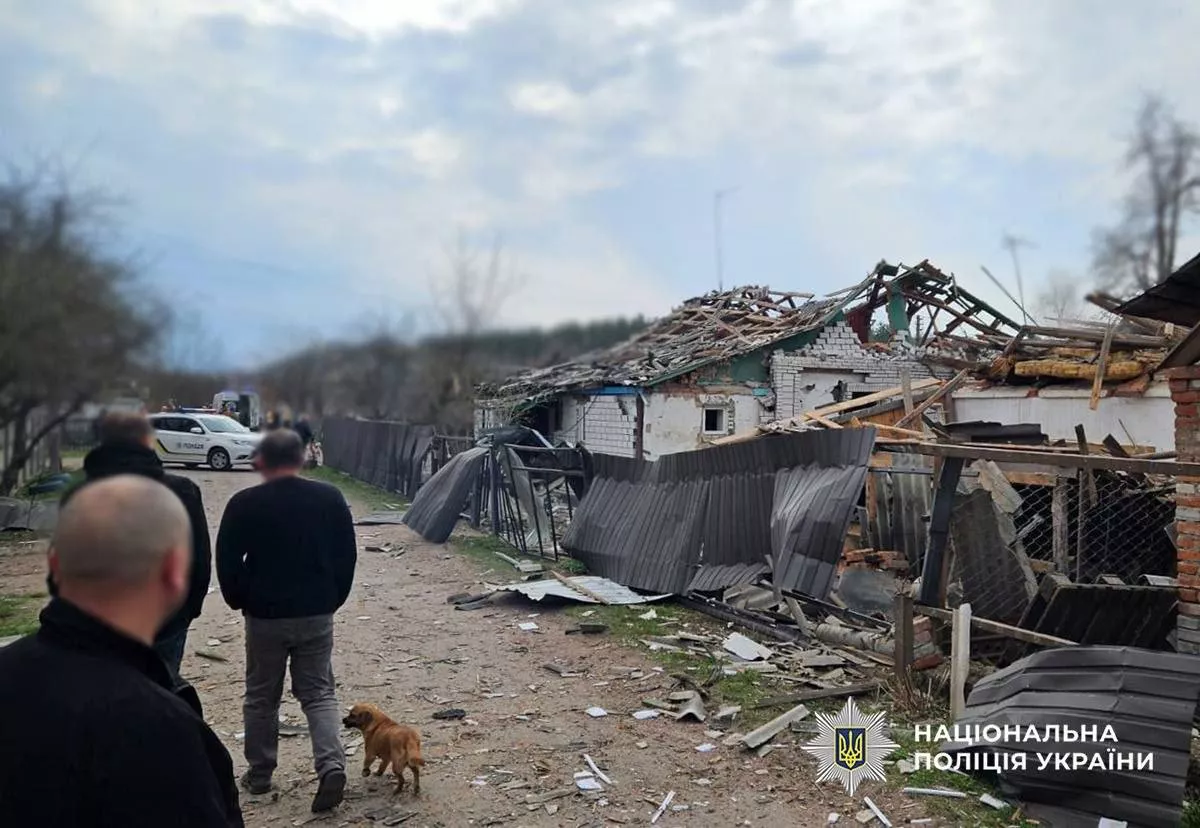 Удар по Житомирщині: загинула жінка, є поранені та масштабні руйнування — що відомо станом на зараз