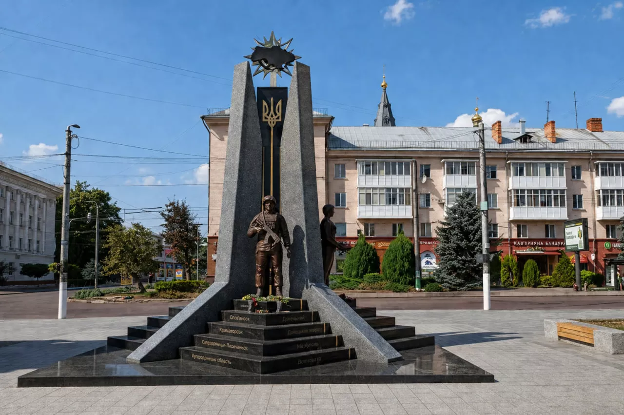 Соборна площа у Житомирі — серце міста і головна точка