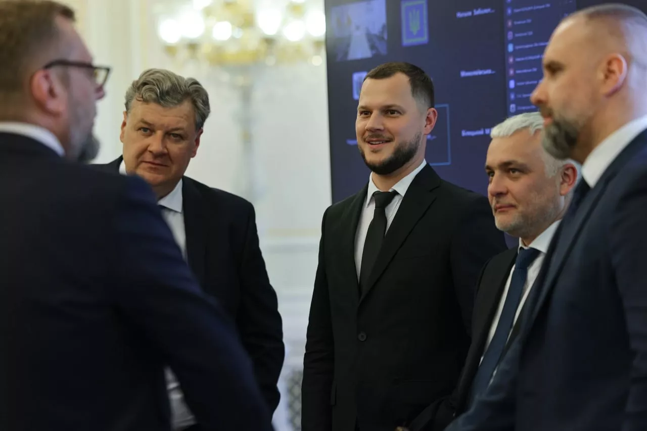Житомирщина готується до зими та посилює енергонезалежність: Бунечко взяв участь у нараді під головуванням Зеленського