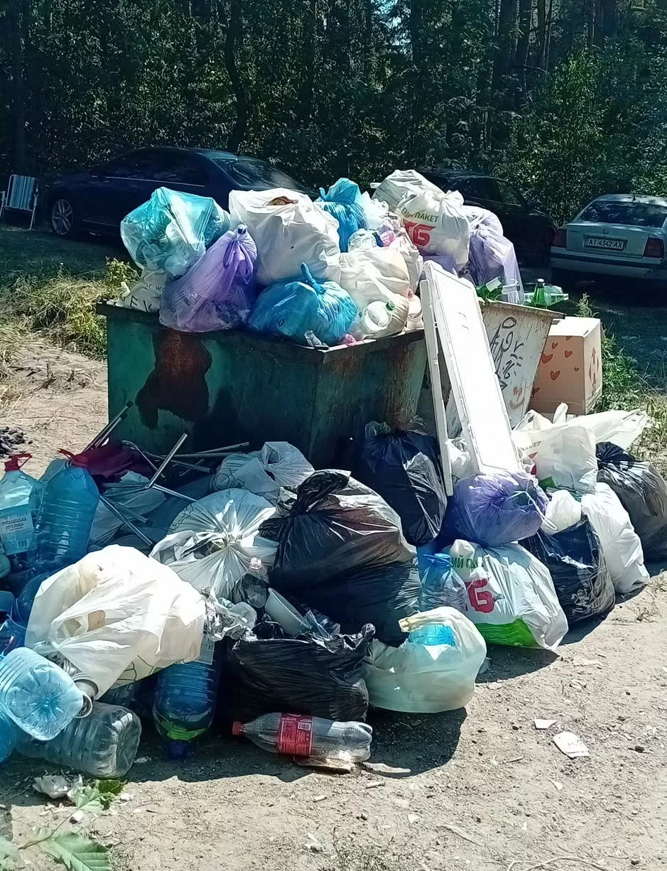 «Туристична перлина Житомирщини потопає у смітті»: жителі Коростишева б'ють на сполох