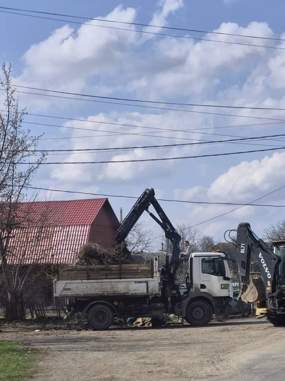 У Малині комунальники ліквідовують аварії та готують місто до весни: що зроблено за тиждень