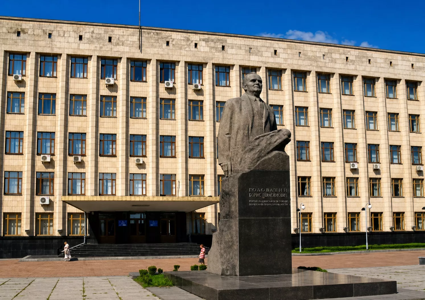 Майдан Корольова у Житомирі — адміністративний центр міста