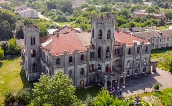 Тетерів від Денишів до Житомира: палац-привид, 115-річний млин і гранітний каньйон