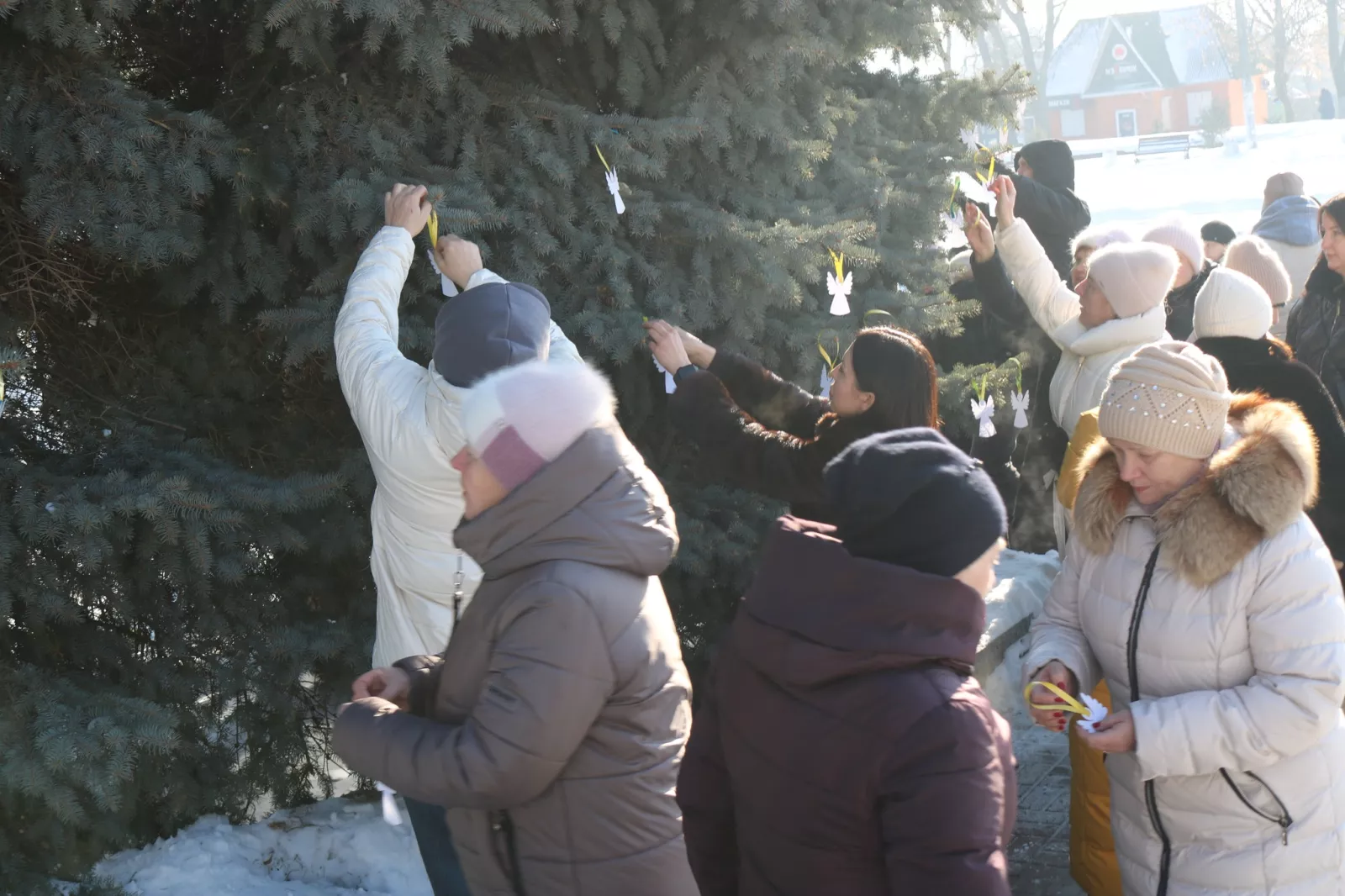 У Радомишльській громаді вшанували пам'ять Героїв Небесної Сотні