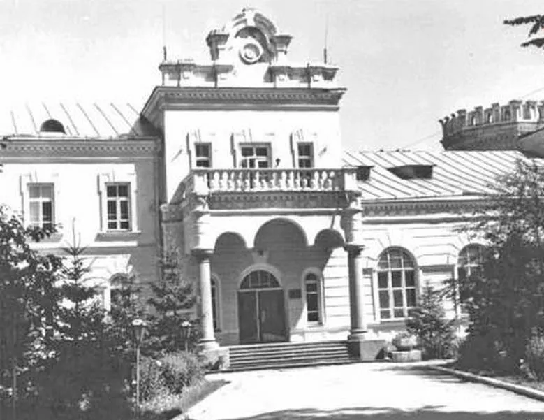 Палац Мезенцева у Звягелі: графська садиба над Случчю