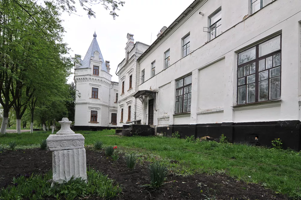 Szczegóły fasady pałacu